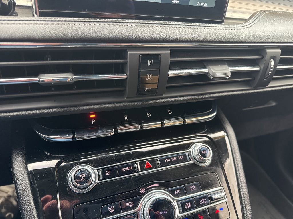 Used 2022 Lincoln Corsair AWD w/ Equipment Group 101A image 18