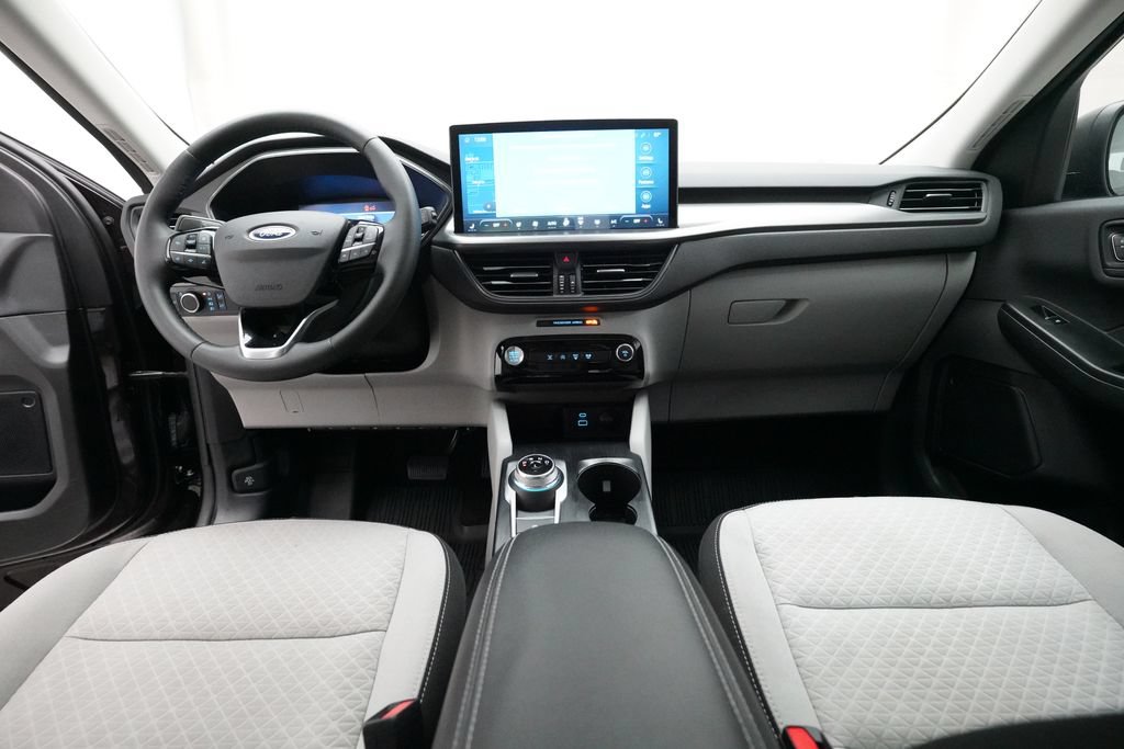 Used 2023 Ford Escape Active w/ Tech Pack #1 AWD/4WD image 5