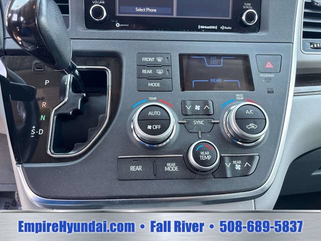 Used 2018 Toyota Sienna XLE w/ XLE Navigation Package AWD/4WD image 25