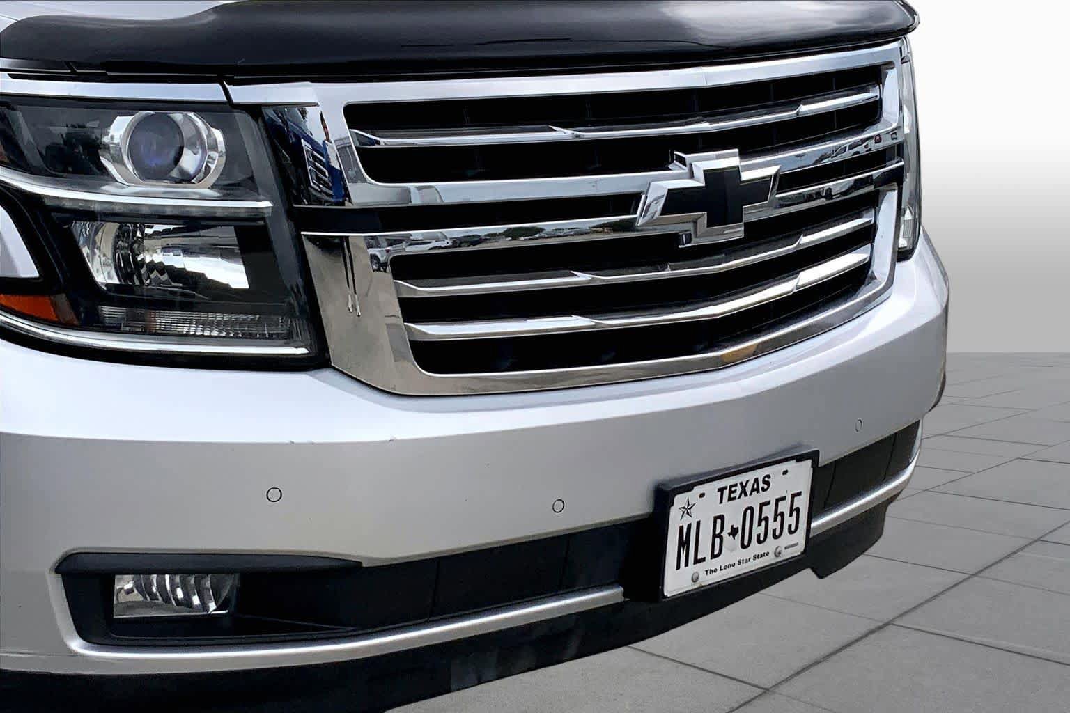 Used 2015 Chevrolet Suburban LT w/ Luxury Package RWD image 26