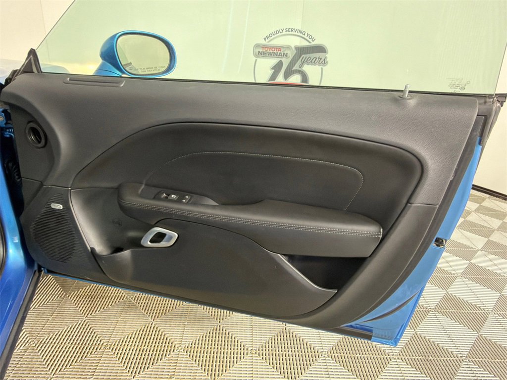 Used 2015 Dodge Challenger SXT Plus image 16