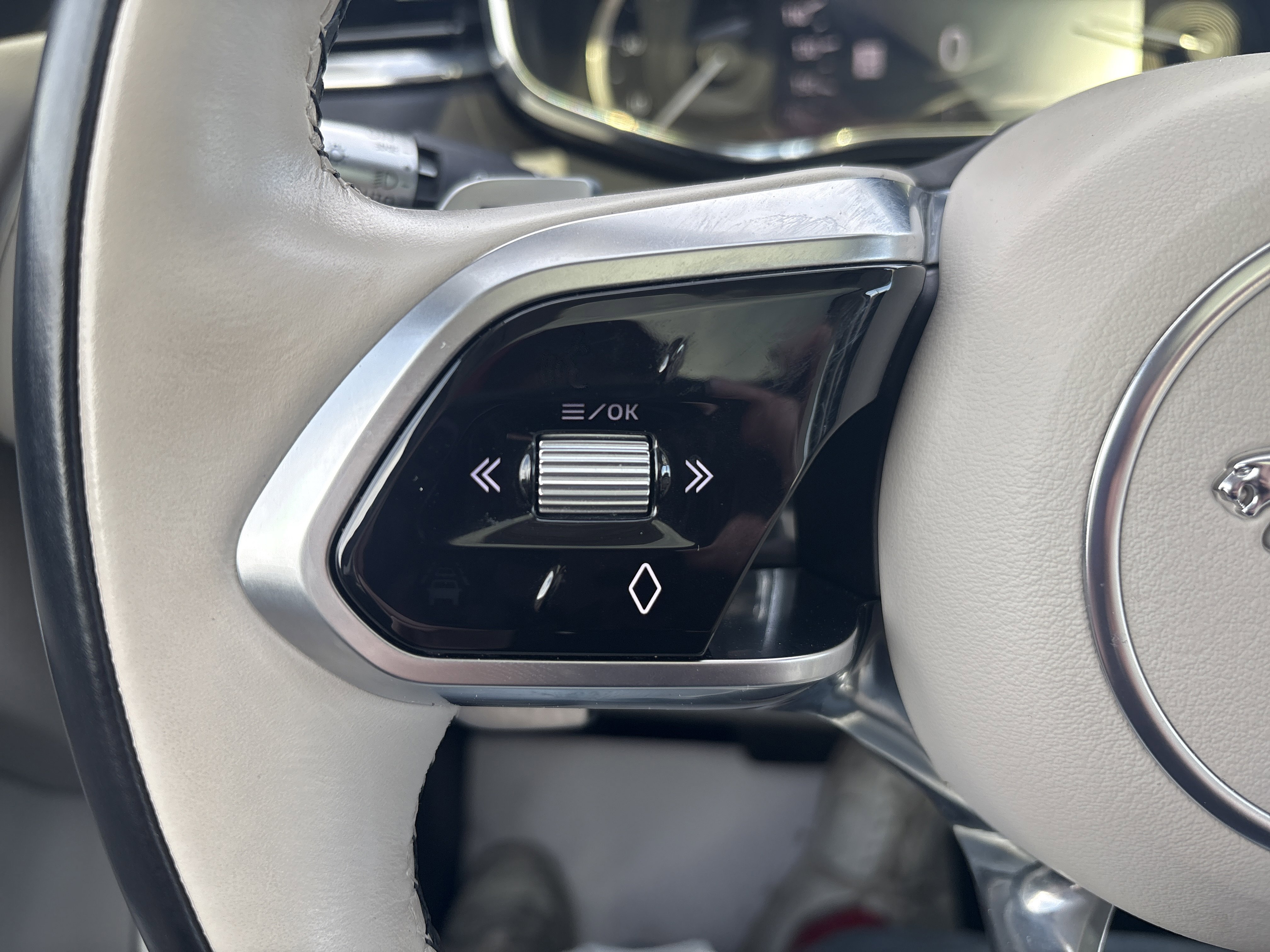 Used 2022 Jaguar F-PACE S image 18