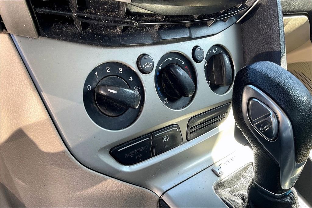 Used 2013 Ford Focus SE FWD image 29