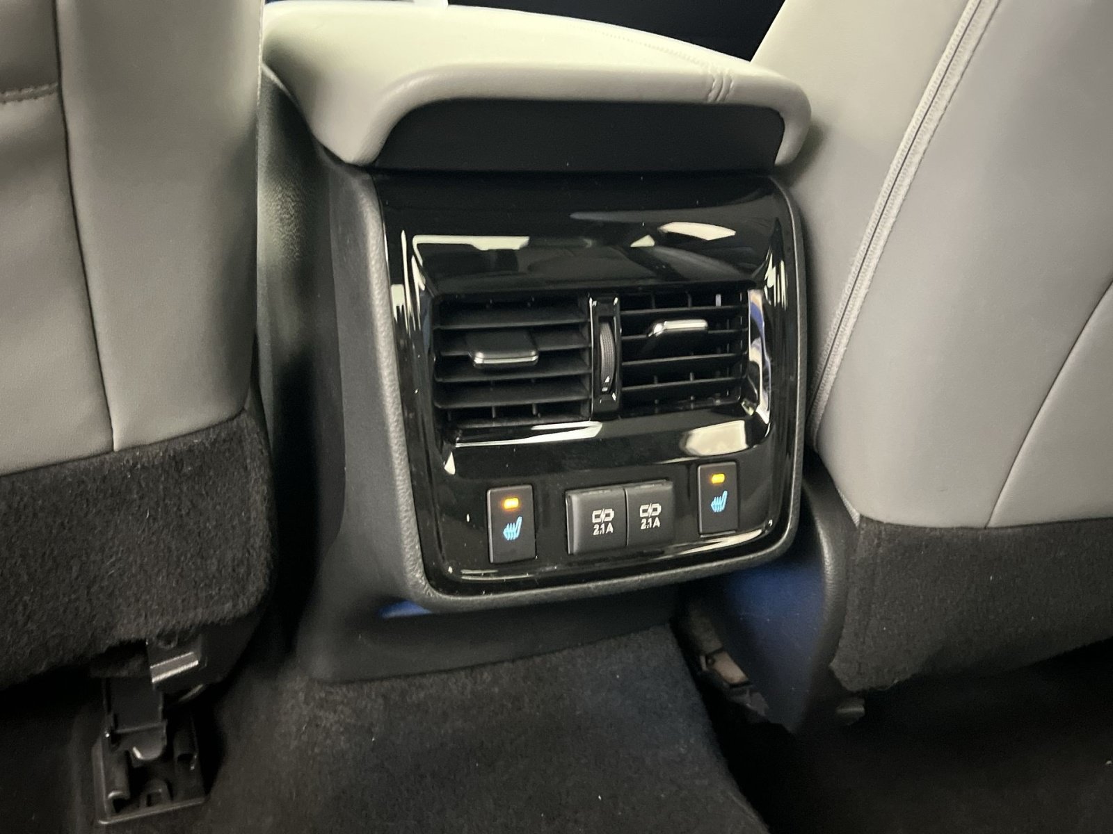 Used 2020 Toyota Avalon Limited w/ Advanced Safety Package FWD image 32