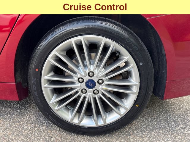 Used 2016 Ford Fusion SE w/ Equipment Group 202A FWD image 9