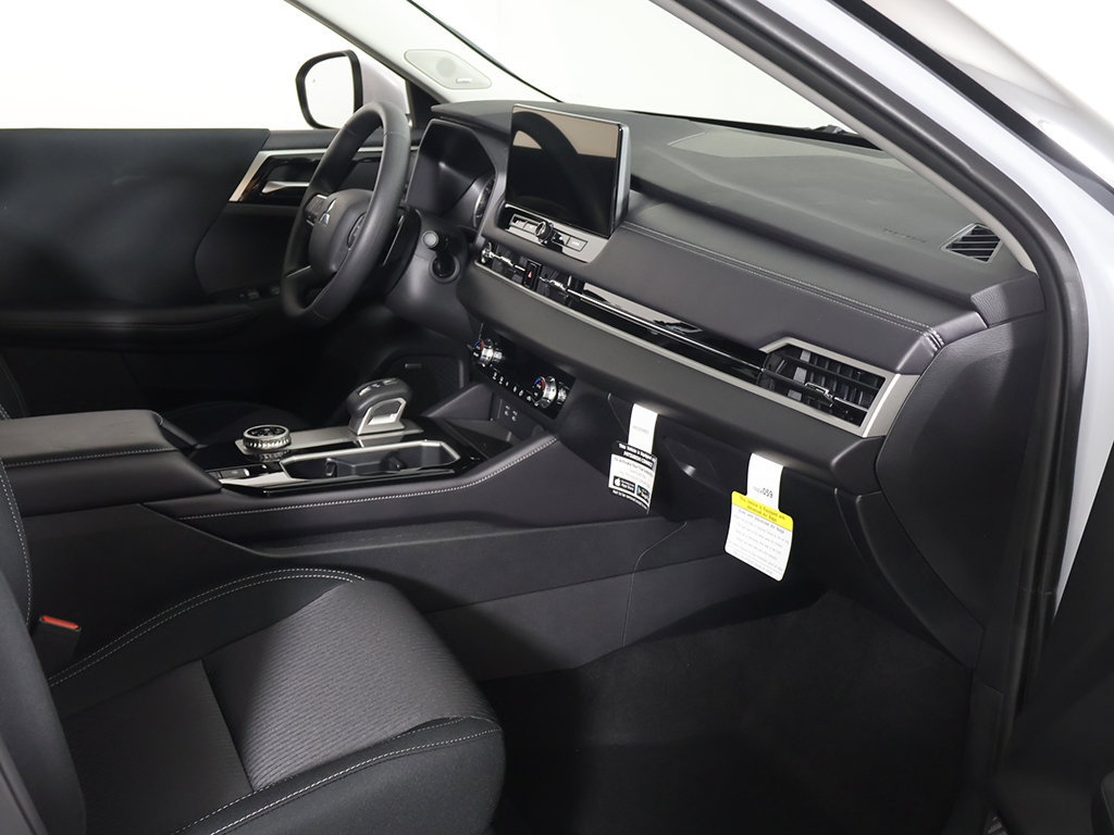 New 2026 Mitsubishi Outlander ES AWD/4WD image 25