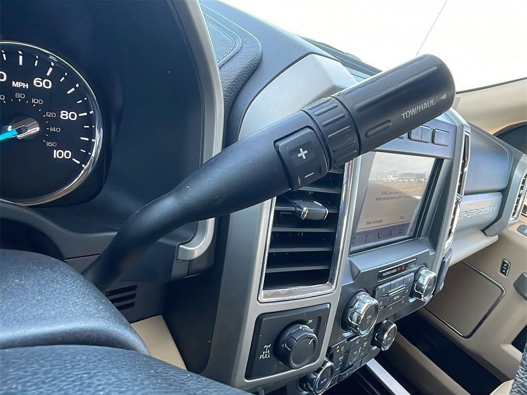 Used 2018 Ford F250 Lariat w/ Chrome Package image 24