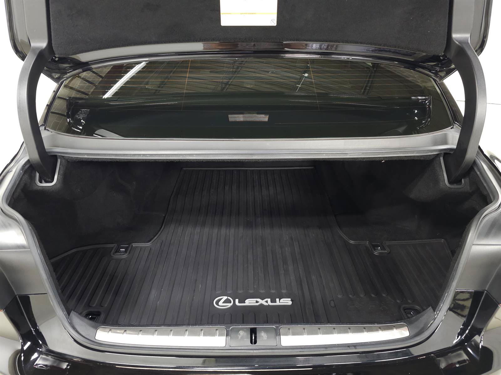 Used 2018 Lexus LS 500 F Sport w/ Accessory Package (Z2) AWD/4WD image 8