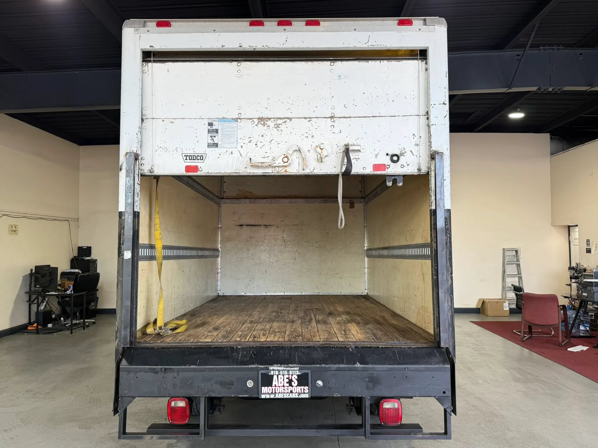Used 2005 Ford E-350 and Econoline 350 Super Duty RWD image 7