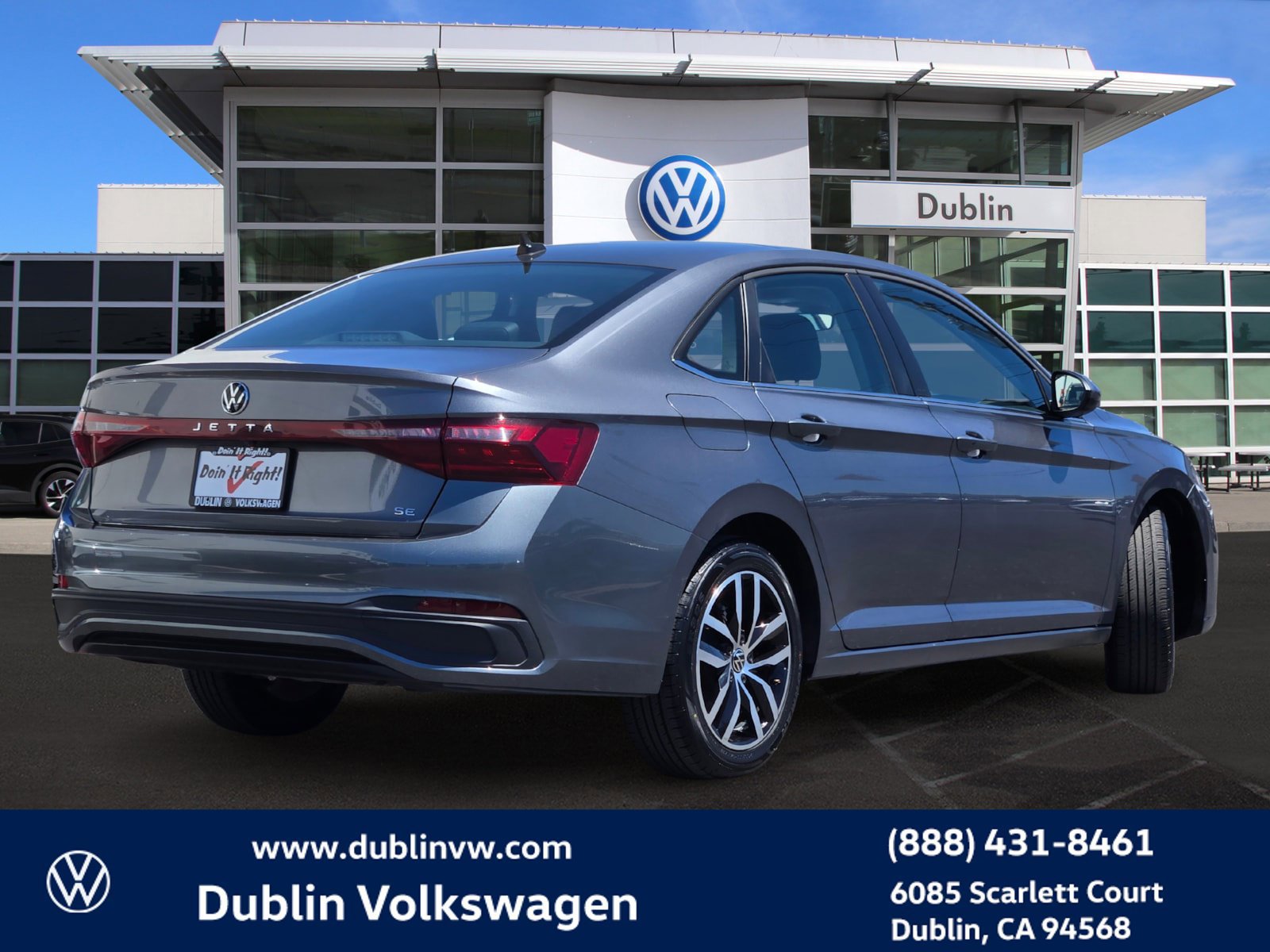 Certified 2025 Volkswagen Jetta SE FWD image 4