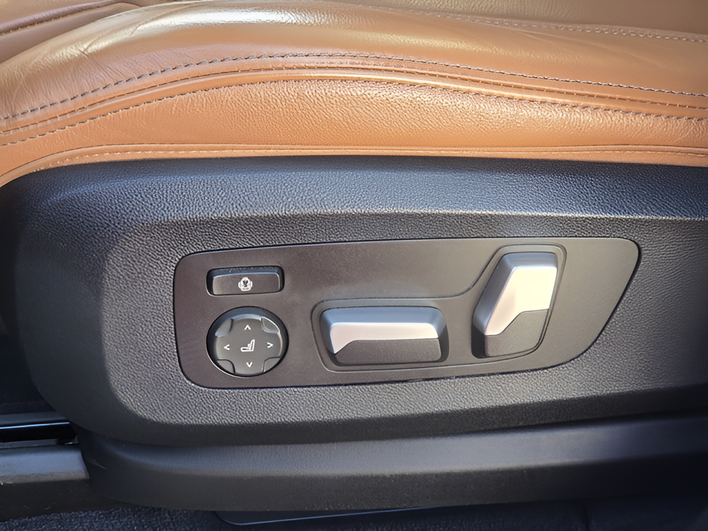 Used 2022 BMW X5 sDrive40i RWD image 14