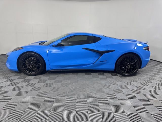 Used 2023 Chevrolet Corvette Z06 RWD image 6
