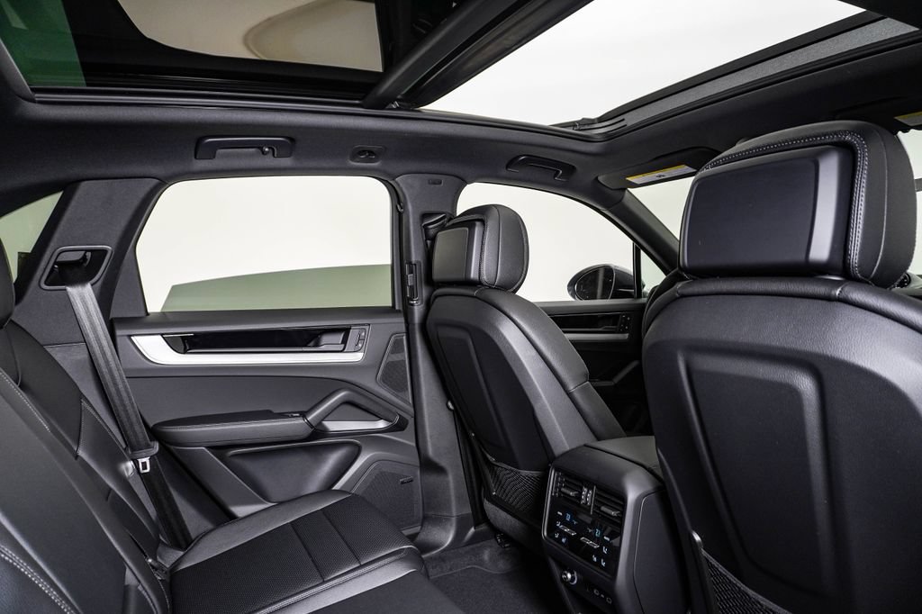New 2026 Porsche Cayenne S AWD/4WD image 16