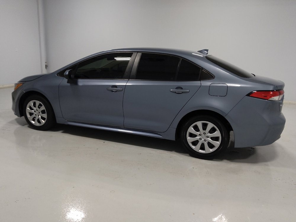 Used 2022 Toyota Corolla LE image 3