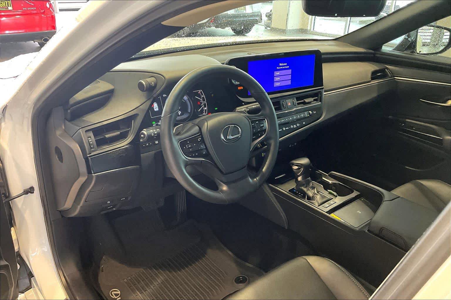 Used 2025 Lexus ES 300h F Sport w/ Accessory Package (Z1) FWD image 17