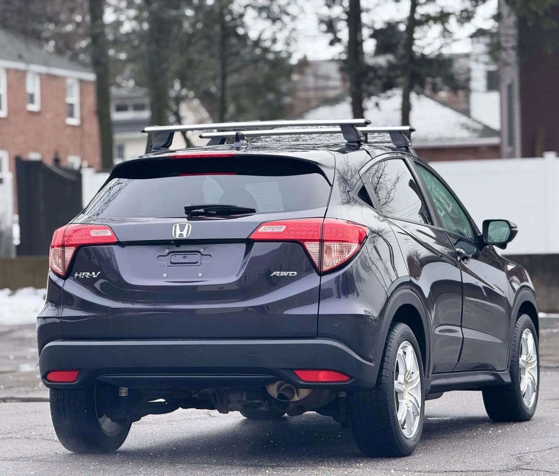 Used 2017 Honda HR-V EX image 4