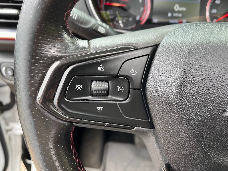 Used 2021 Chevrolet TrailBlazer RS w/ Sun and Liftgate Package AWD/4WD image 14