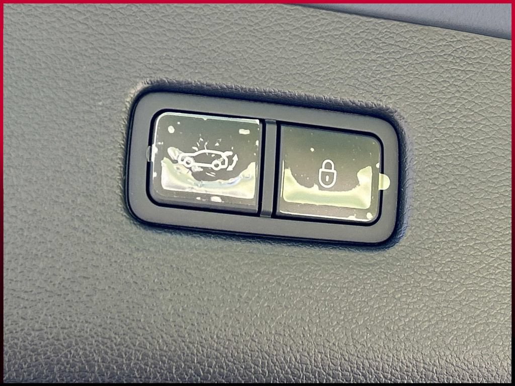 Used 2025 Genesis GV80 2.5T Standard AWD/4WD image 14