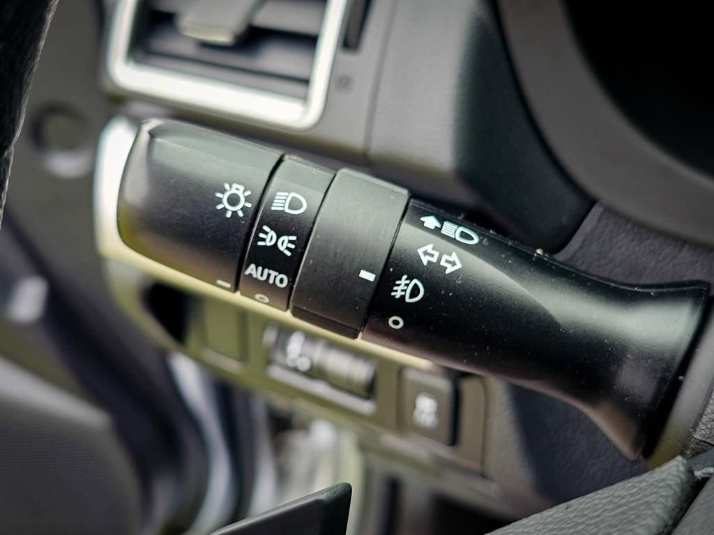 Used 2017 Subaru Crosstrek 2.0i Limited w/ Popular Package #2 image 17