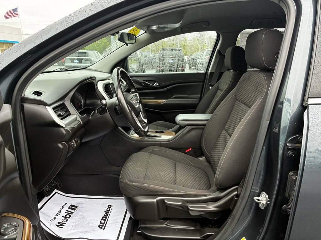 Used 2019 GMC Acadia SLE w/ LPO, Floor Liner Package FWD image 12