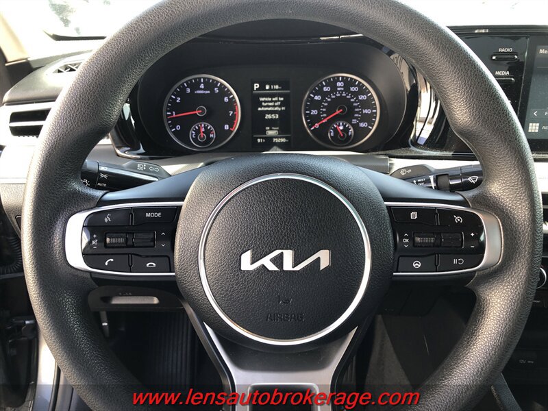 Used 2022 Kia K5 LXS FWD image 13