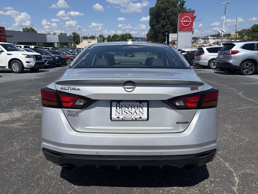 Used 2024 Nissan Altima 2.0 SR FWD image 4