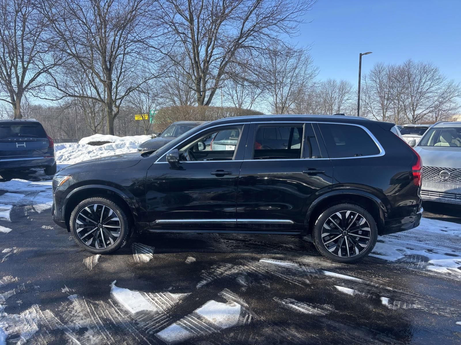 New 2026 Volvo XC90 B6 Ultra w/ Protection Package image 4