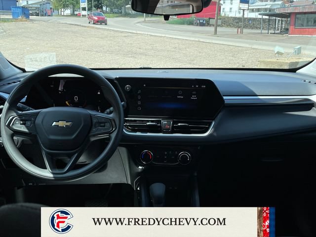 Used 2025 Chevrolet TrailBlazer LT AWD/4WD image 14