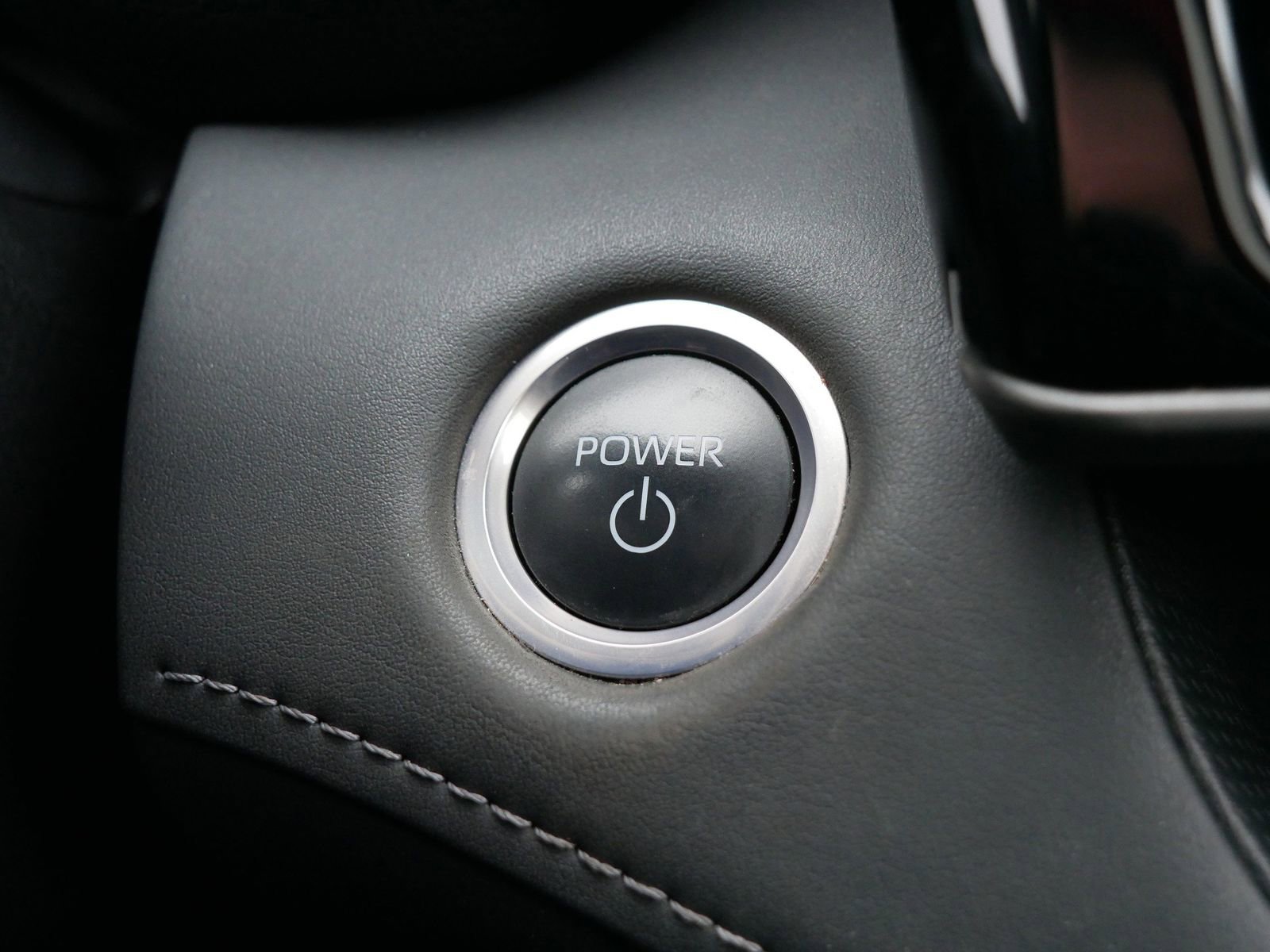 Used 2024 Toyota Highlander Limited image 33