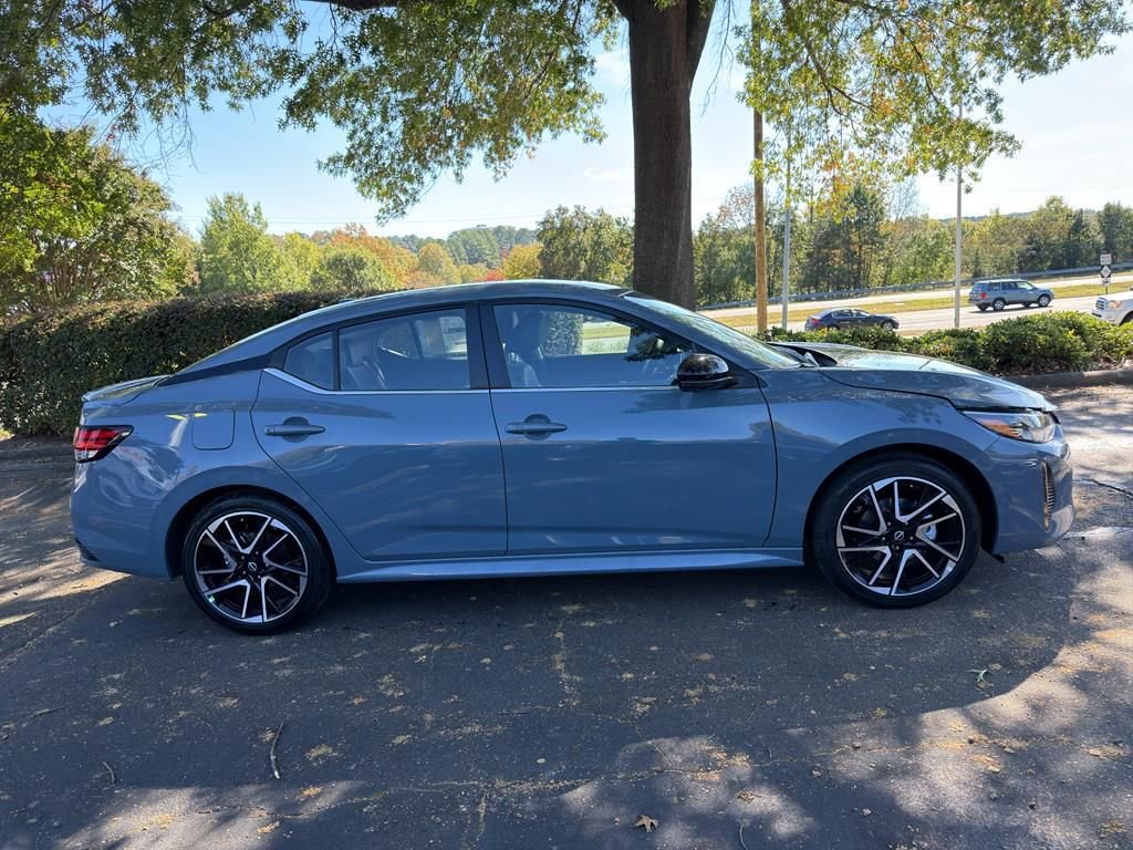 New 2025 Nissan Sentra SR w/ SR Premium Package image 8
