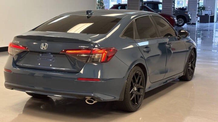 Used 2025 Honda Civic Sport image 6