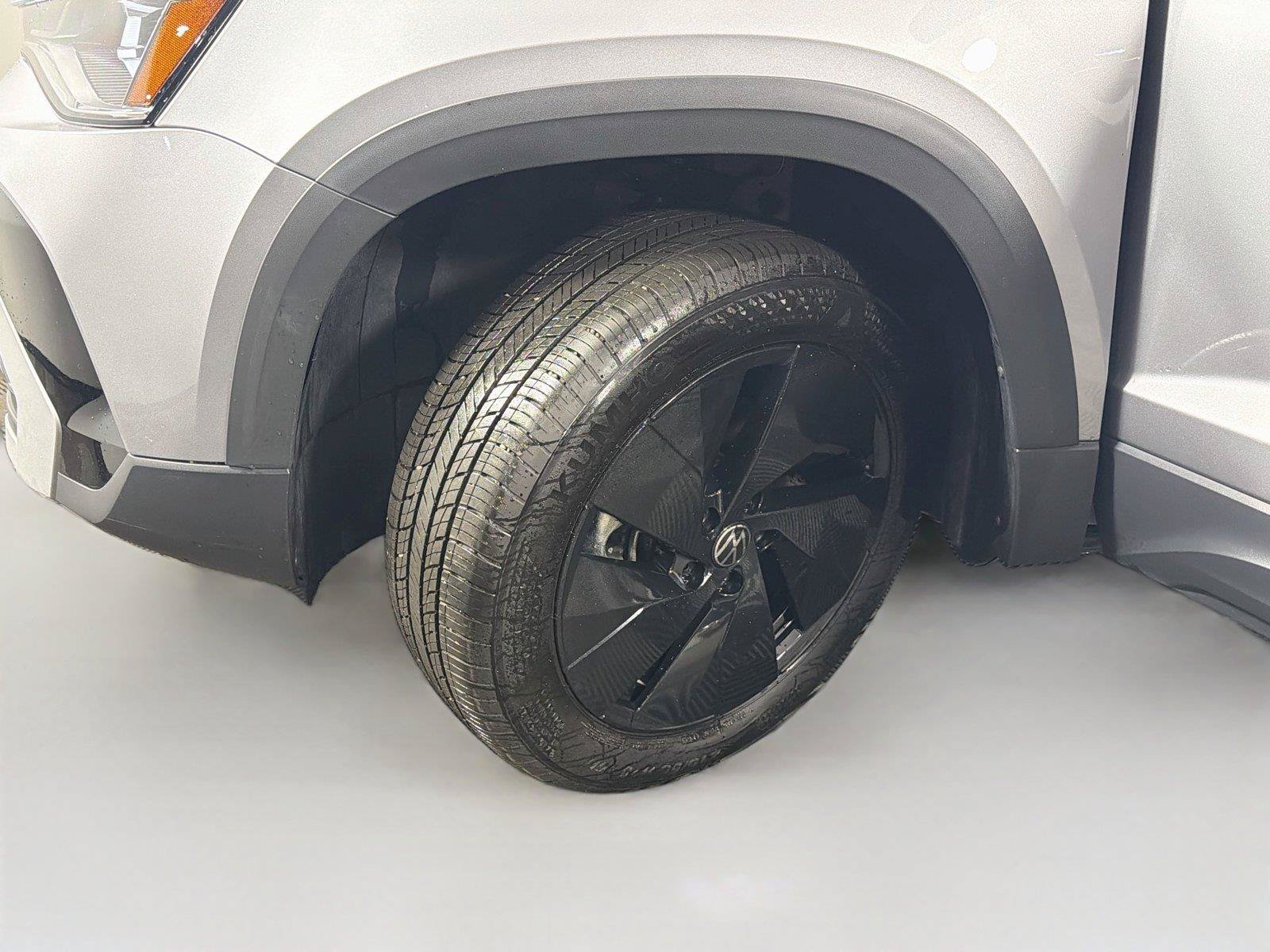 Used 2025 Volkswagen Taos S AWD/4WD image 37