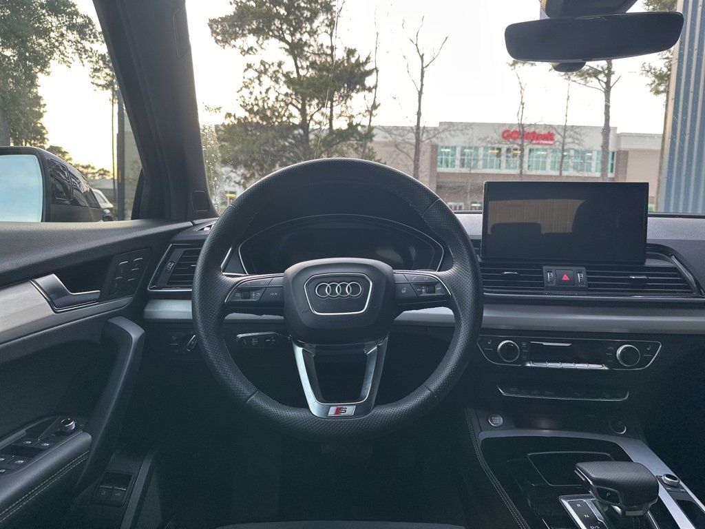 Used 2024 Audi Q5 e Premium Plus w/ Premium Plus Package image 19