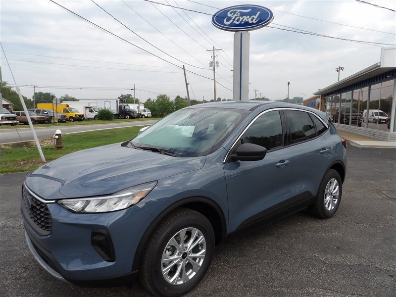Used 2024 Ford Escape Active w/ Tech Pack #1 AWD/4WD image 1