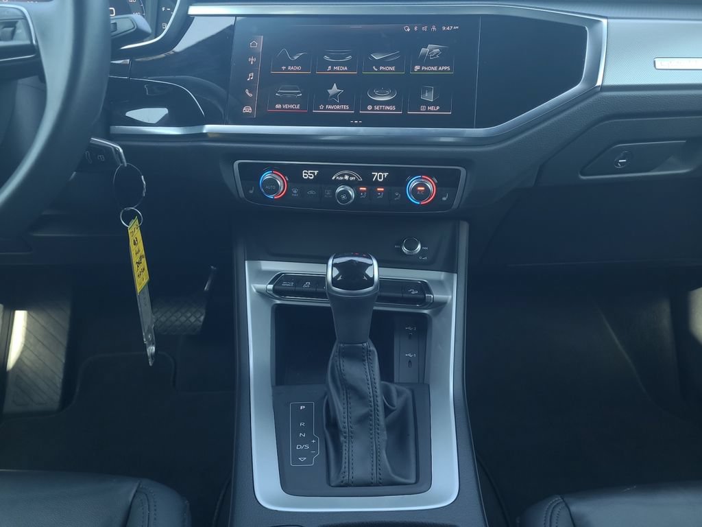 Used 2025 Audi Q3 2.0T Premium AWD/4WD image 11