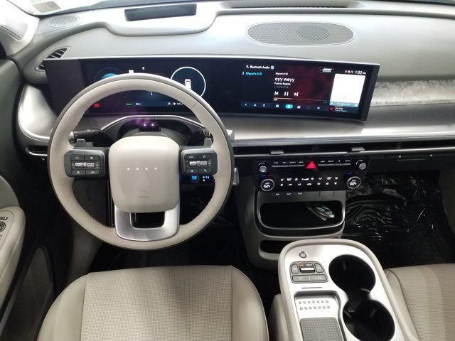 Used 2026 Hyundai Ioniq 9 Calligraphy AWD/4WD image 3
