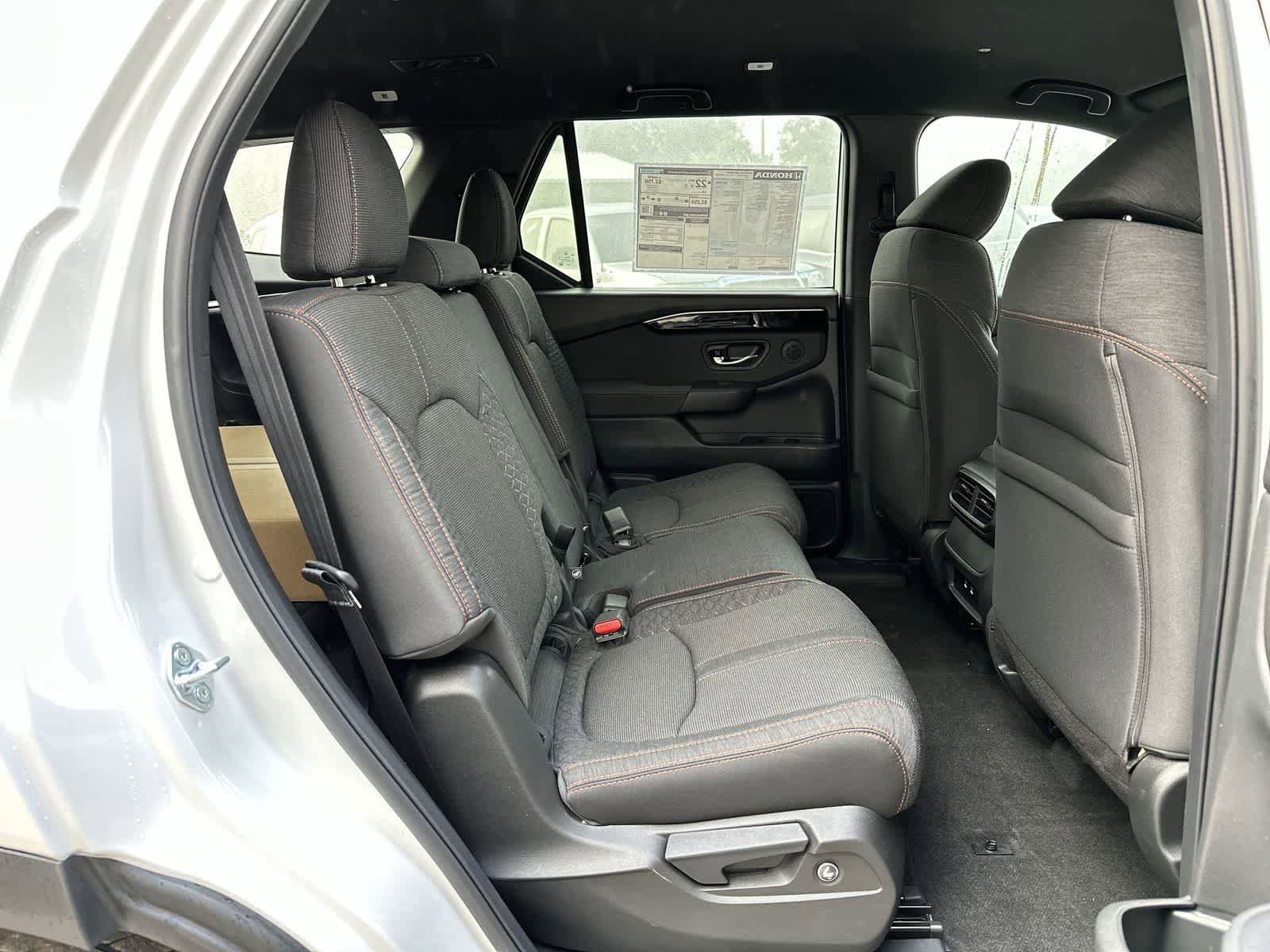 New 2026 Honda Pilot Sport image 12