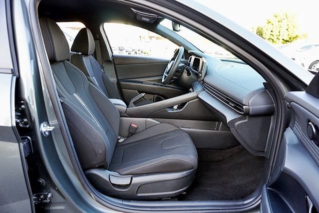 Certified 2026 Hyundai Elantra Sport FWD image 11