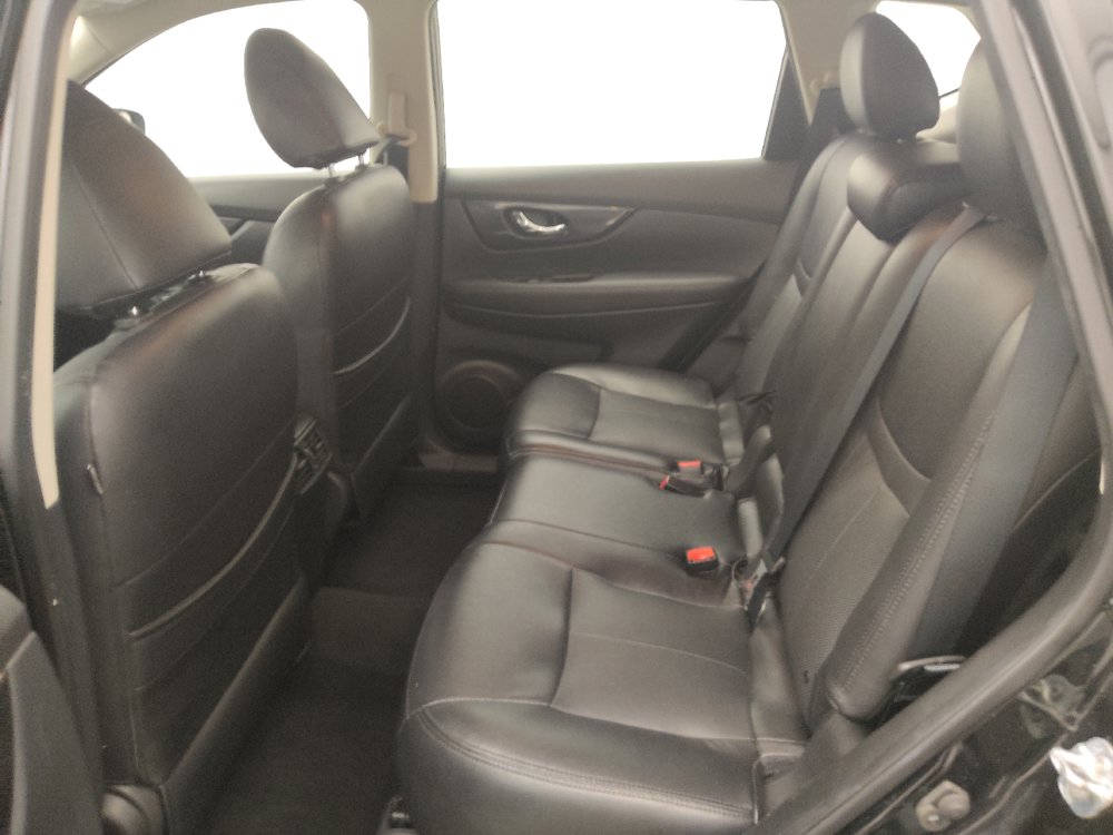 Used 2018 Nissan Rogue S AWD/4WD image 18