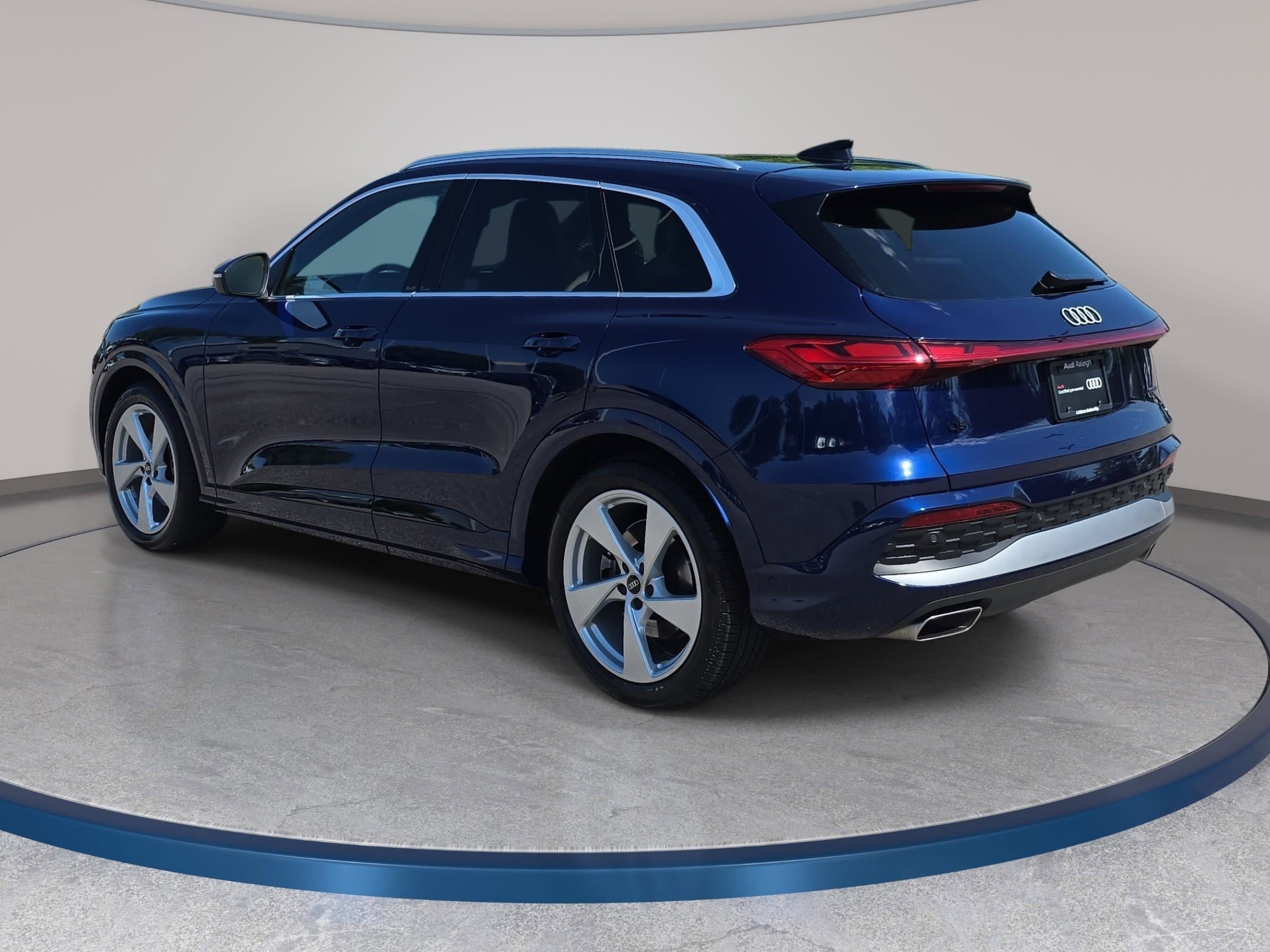 Used 2025 Audi Q5 Prestige AWD/4WD image 7