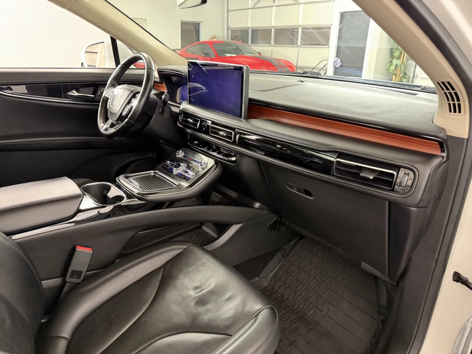 Used 2022 Lincoln Nautilus Reserve w/ Equipment Group 201A AWD/4WD image 40