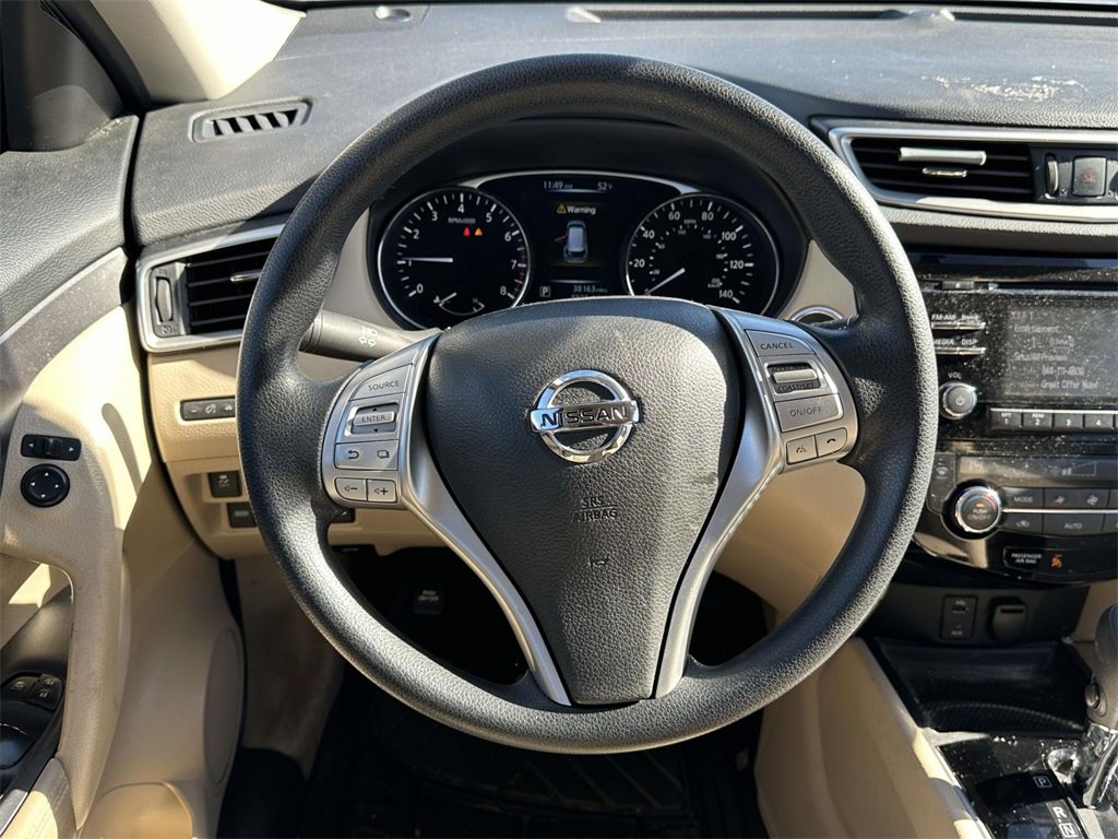 Used 2016 Nissan Rogue SV image 14