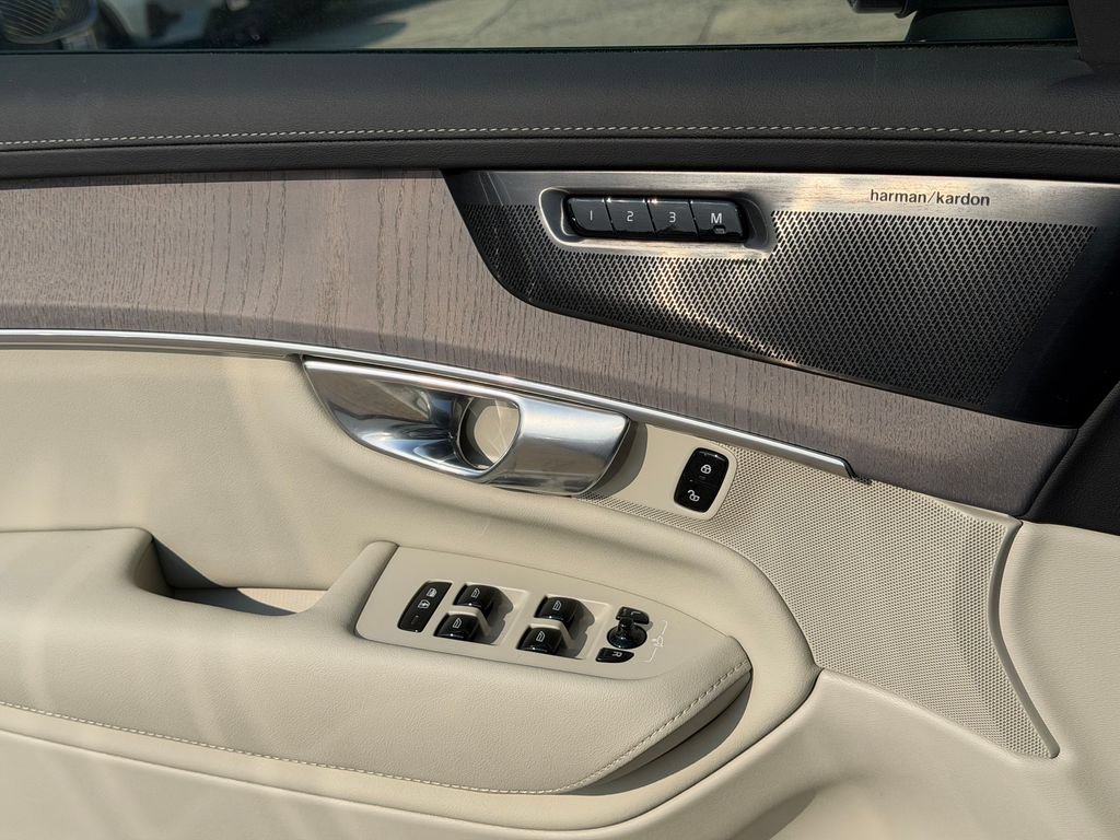 New 2026 Volvo XC90 B6 Ultra AWD/4WD image 33