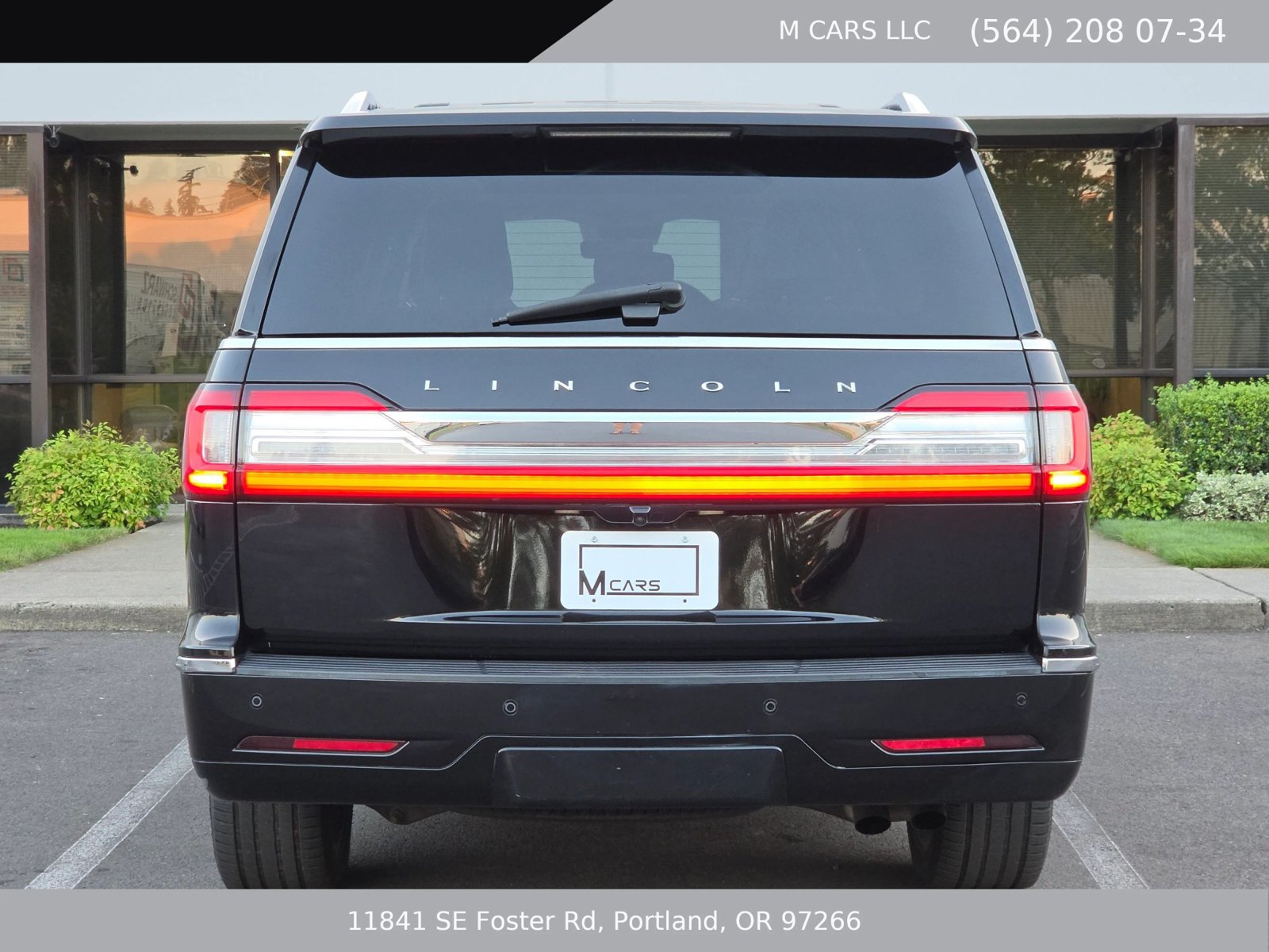Used 2018 Lincoln Navigator L Reserve w/ Technology Package AWD/4WD image 5