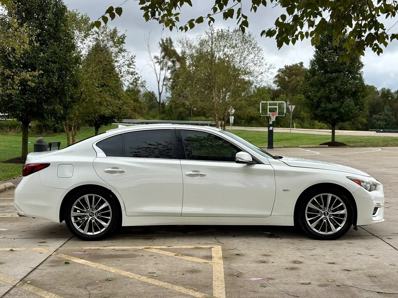 Used 2018 INFINITI Q50 Luxe RWD image 4