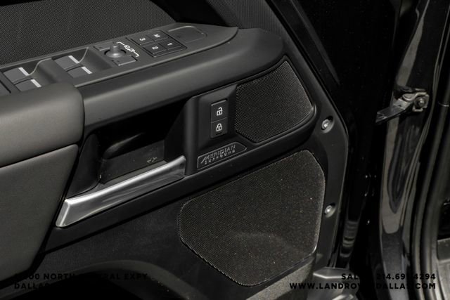 New 2026 Land Rover Defender 130 X-Dynamic SE AWD/4WD image 49