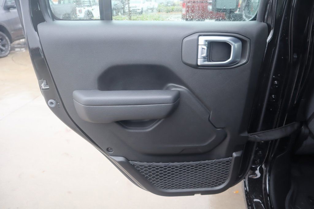 New 2026 Jeep Gladiator Sport image 15