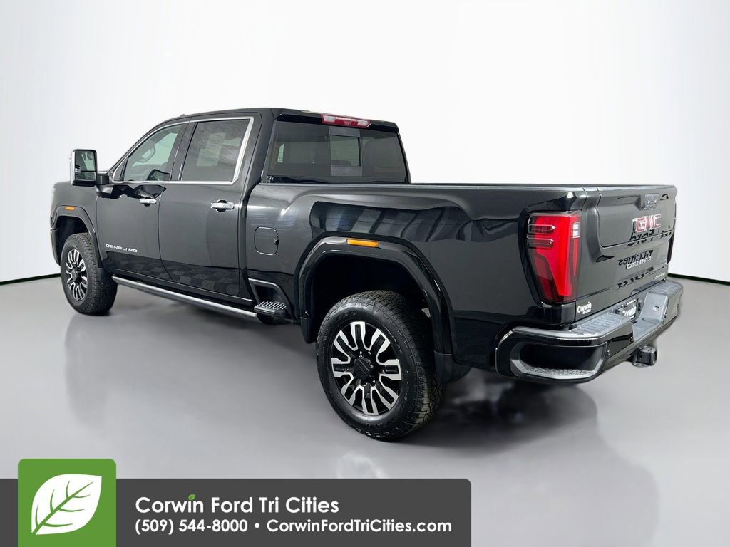 Used 2024 GMC Sierra 3500 Denali w/ Technology Package image 11