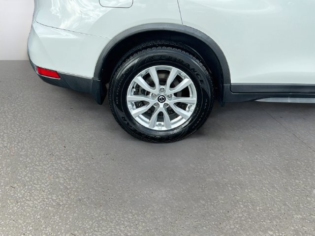 Used 2019 Nissan Rogue S w/ Special Edition Package FWD image 29