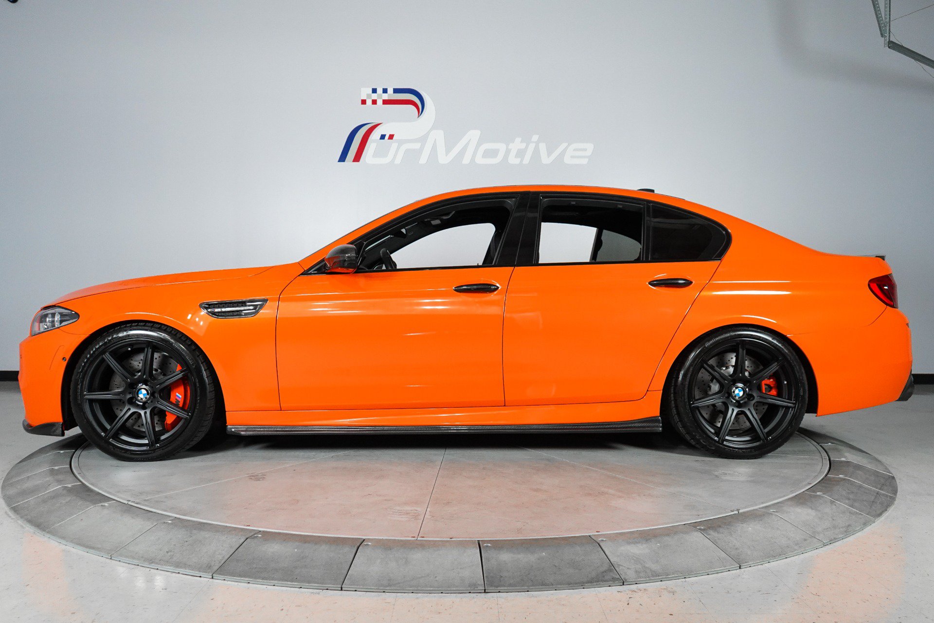 Used 2014 BMW M5 RWD image 2